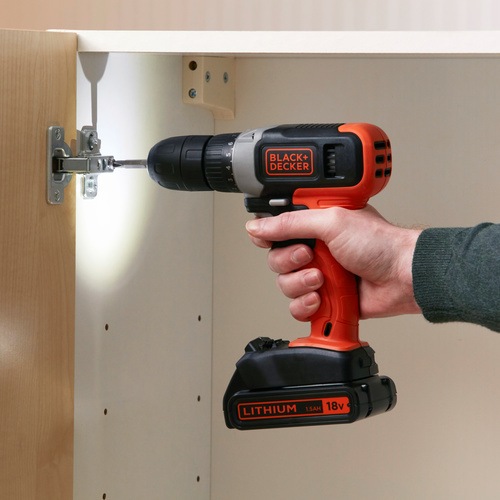 Black and Decker - 18V     15h   400mA - BCD001C1