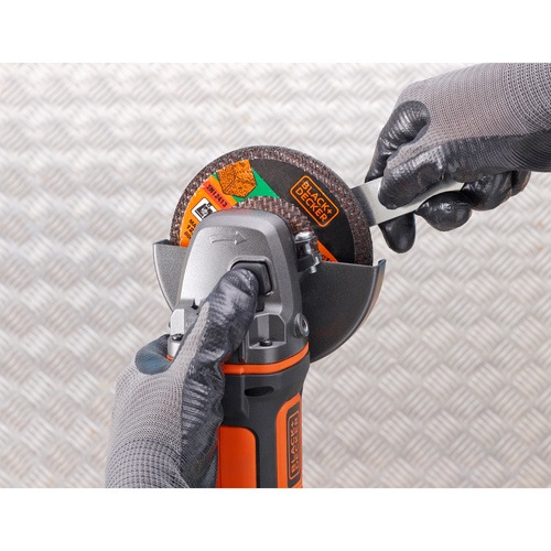 Black and Decker - 18V LIION       - BCG720N