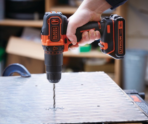 Black and Decker - 18V    2   80     - BDC718AS2F