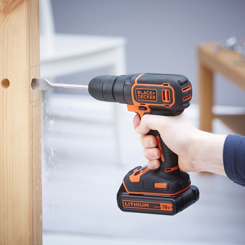 Black and Decker - 18V      200mA - BDCD18