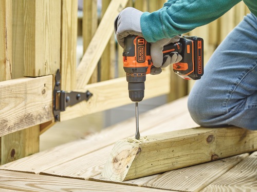 Black and Decker - 18V  2    400mA  2  - BDCDD186KB