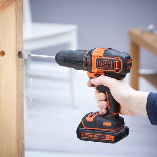 Black and Decker - 18V   2 400mA 2 - BDCHD18KB