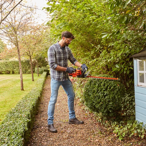 Black and Decker - 500W     55cm - BEHTS401