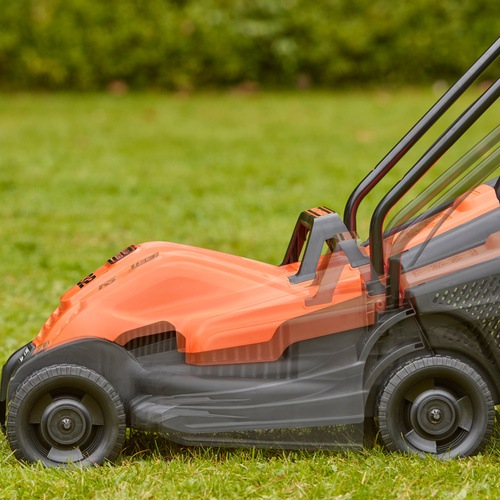 Black and Decker - 1200W      - BEMW451BH