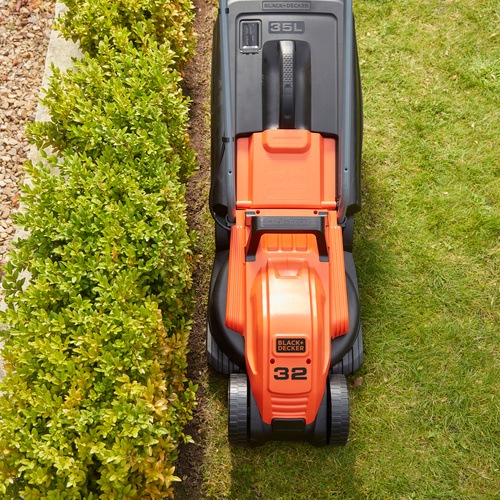 Black and Decker - 1200W      - BEMW451BH