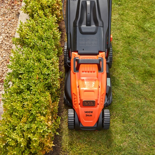 Black and Decker - 1400W   34m     - BEMW461BH