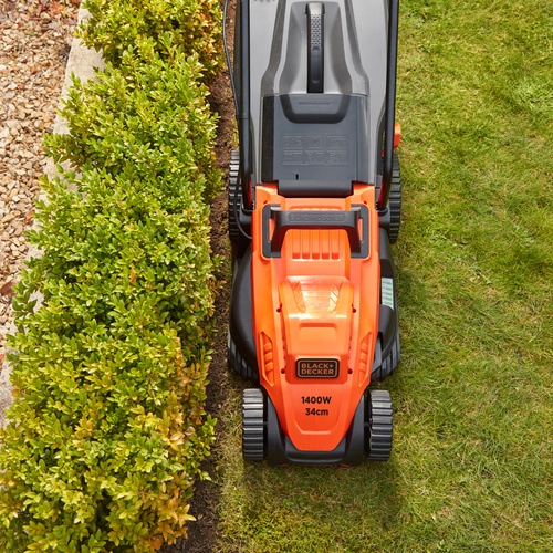 Black and Decker - 34cm 1400W     EasySteer - BEMW461ES