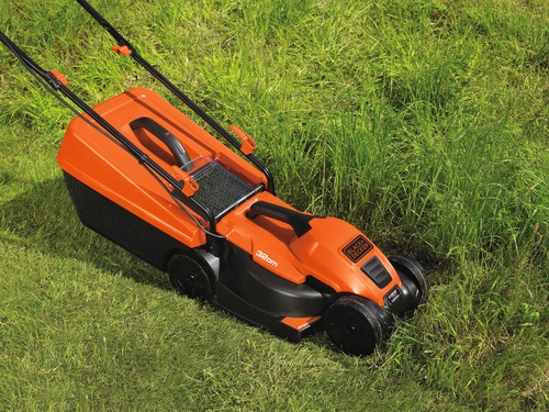 Black and Decker - 1200W 32CM   - EMAX32S