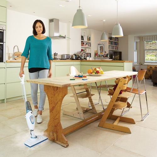 Black and Decker - 1300W steammop   - FSM1605