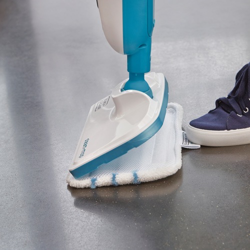 Black and Decker - 1300W 101  SteamMop - FSMH13E10
