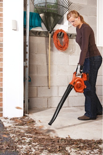 Black and Decker - EL 18V LiIon Cordless Sweeper 20Ah - GWC1800L20