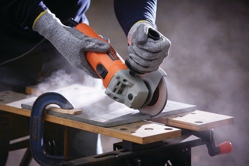 Black and Decker - 750w 115mm   - KG115