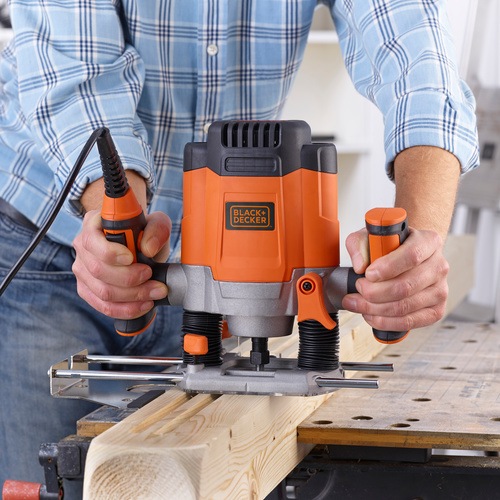 Black and Decker - 1200W   635mm - KW1200E