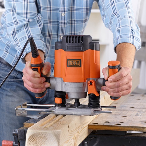 Black and Decker - 1200W   635mm     - KW1200EKA