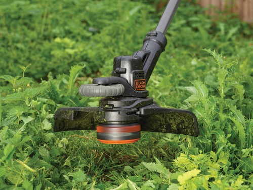 Black and Decker -  18V 28CM   POWERCOMMAND - STC1820EPC
