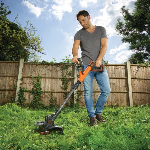 Black and Decker - 18V 30CM 40Ah   POWERCOMMAND - STC1840EPC