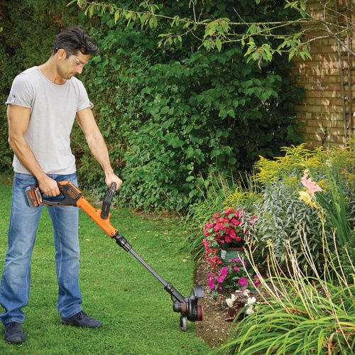 Black and Decker - 18V 30CM 40Ah   POWERCOMMAND - STC1840EPC