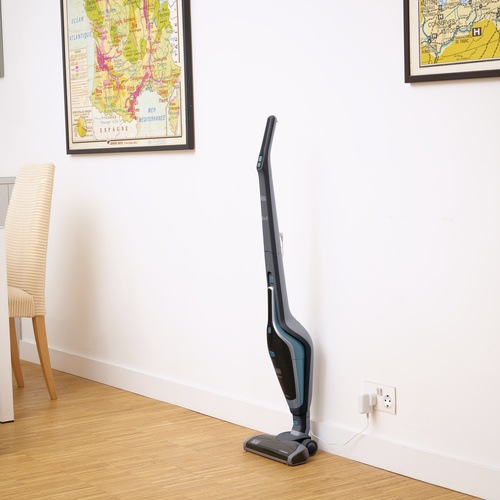 Black and Decker - 288Wh   Stick - SVA420B