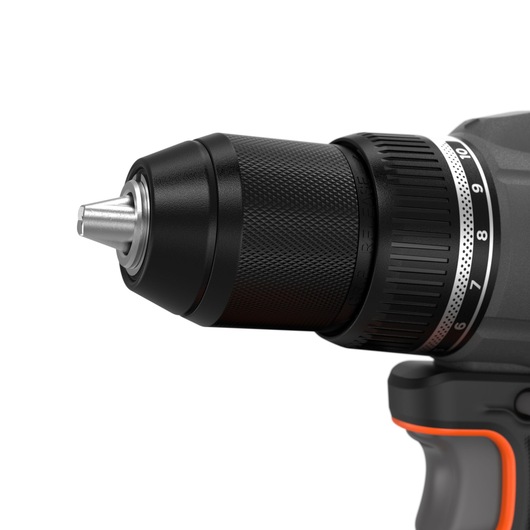 Close-up photo of BLACKDECKER BLD782E1K drill chuck with black textured grip and numeric torque settings.