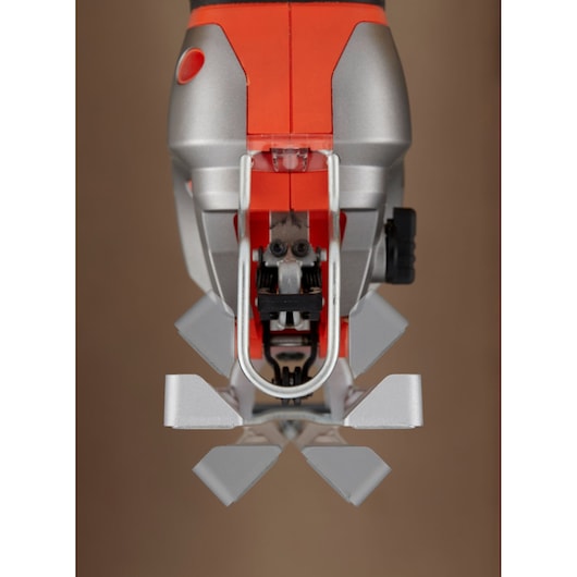 BLACK+DECKER 650W Σέγα Εκκρεμούς κίνησης ρεύματος με 2 λεπίδες και Κασετίνα