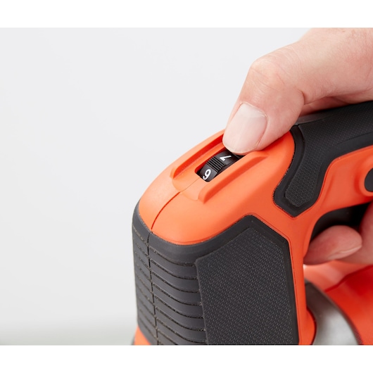 BLACK+DECKER 650W Σέγα Εκκρεμούς κίνησης ρεύματος με 2 λεπίδες και Κασετίνα